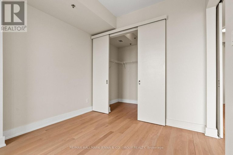 29439629/611-88-richmond-road/westborohampton-park/ottawa/ontario/K1Z0B1_18