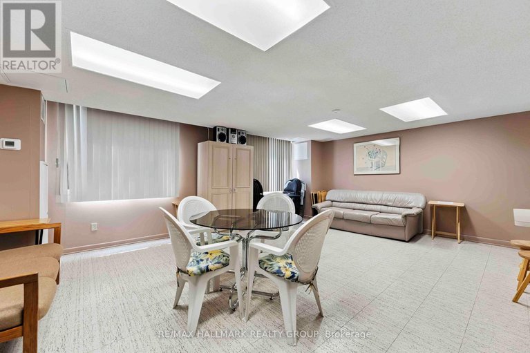 28620616/406-333-chapel-street/sandy-hill/ottawa/ontario/K1N8Y8_24