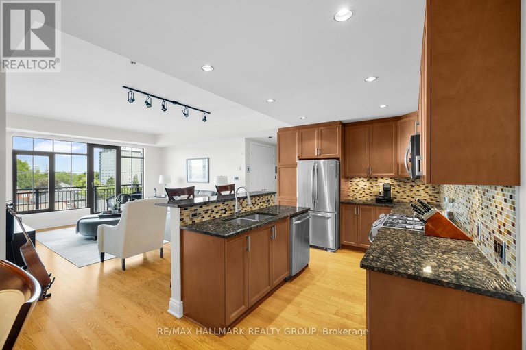 28485623/604-327-breezehill-avenue-s/west-centre-town/ottawa/ontario/K1Y1R6_11