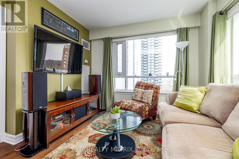 28369700/1111-200-besserer-street/sandy-hill/ottawa/ontario/K1N0A7_7