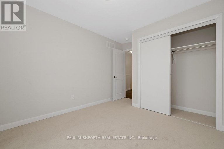 29537112/307-drumlish-lane/half-moon-bay/ottawa/ontario/K2J6Y2_29