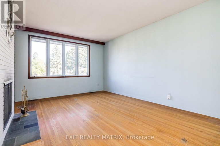 28932484/8-brian-crescent/bruce-farmgraham-parkqualicumbellands/ottawa/ontario/K2H6X3_9