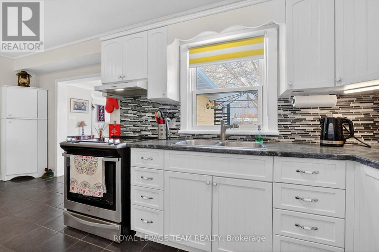 29179492/97-woodward-street/carleton-place/carleton-place/ontario/K7C1E7_10