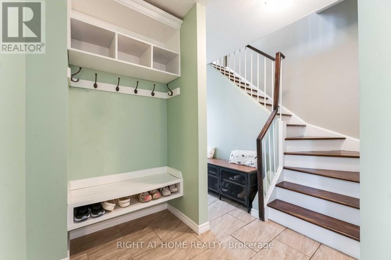 28817955/8-stable-way/bridlewood/ottawa/ontario/K2M1A6_3