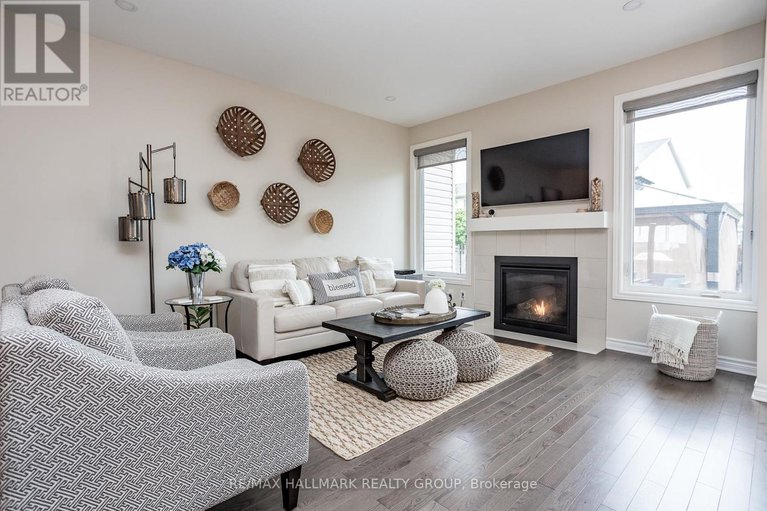 28443105/208-sittelle-private/fallingbrookgardenway-south/ottawa/ontario/K4A1G1_16