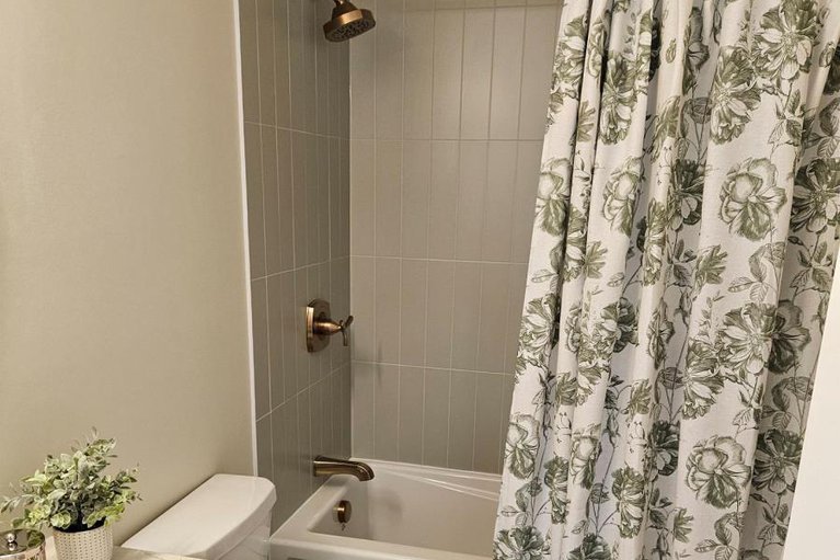 28348907/83-rawah-private/stittsville-south/ottawa/ontario/K2S3E2_12