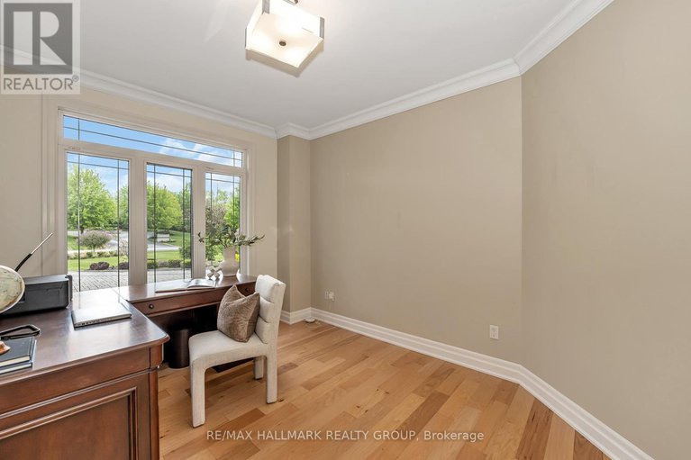 28423041/5813-red-castle-ridge/manotick-east-to-manotick-station/ottawa/ontario/K4M0A4_6