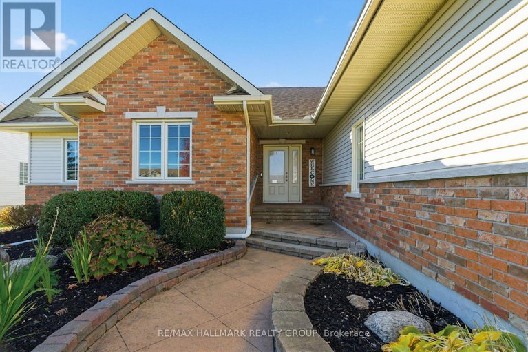 29042436/54-christie-lane/winchester/north-dundas/ontario/K0C2K0_3