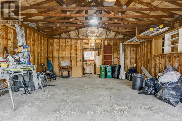 29145241/13-dunham-street/cardinal-heights/ottawa/ontario/K1J7L5_36