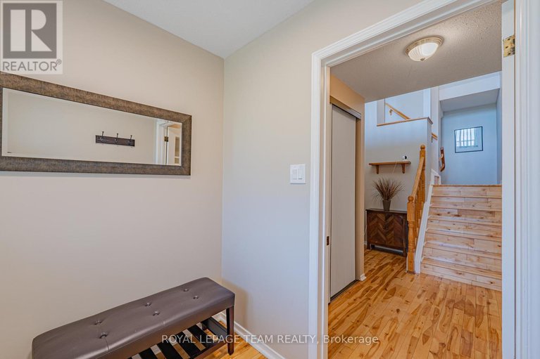 28613595/28-huntview-private/hunt-clubwestern-community/ottawa/ontario/K1V0M5_7
