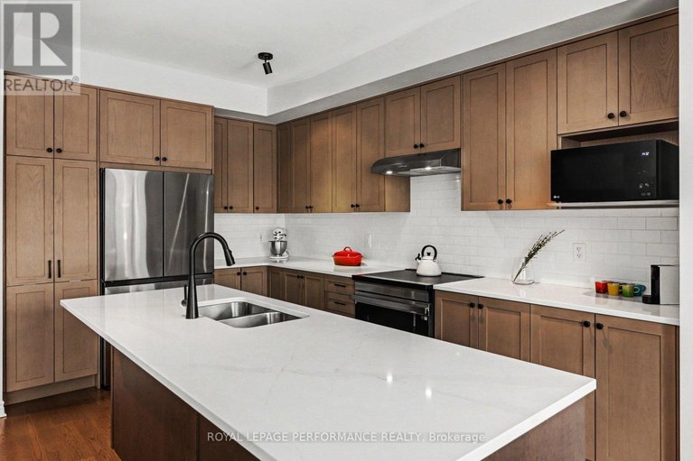 29540688/14-academie-street/embrun/russell/ontario/K0A1W0_12