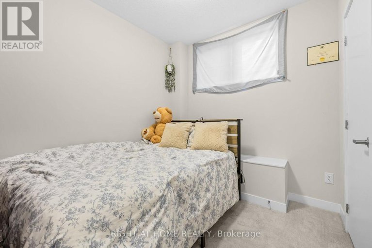 29674085/209-speckled-alder-row/half-moon-bay/ottawa/ontario/K2J7G8_19