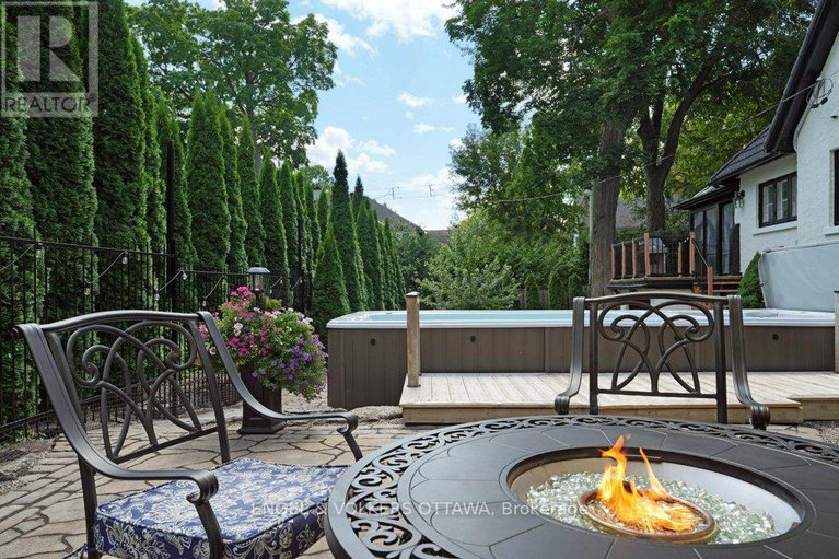 28886489/386-ashbury-road/rockcliffe/ottawa/ontario/K1M0R8_40