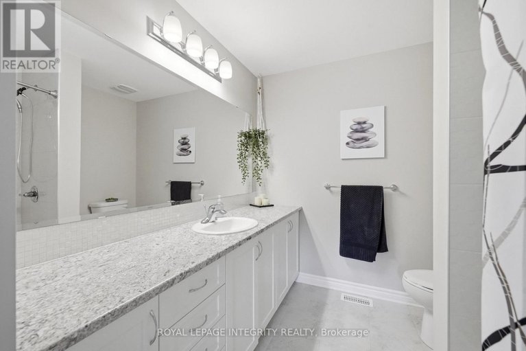 29671638/208-mountain-sorrel-way/avalon-west/ottawa/ontario/K4A1H2_26