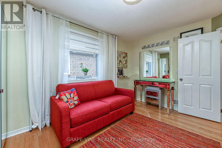 28980767/777-rolling-river-crescent/riverside-southgloucester-glen/ottawa/ontario/K1V1M2_26