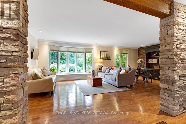 28654759/656-spruce-ridge-road/huntley-ward-south-west/ottawa/ontario/K0A1L0_5