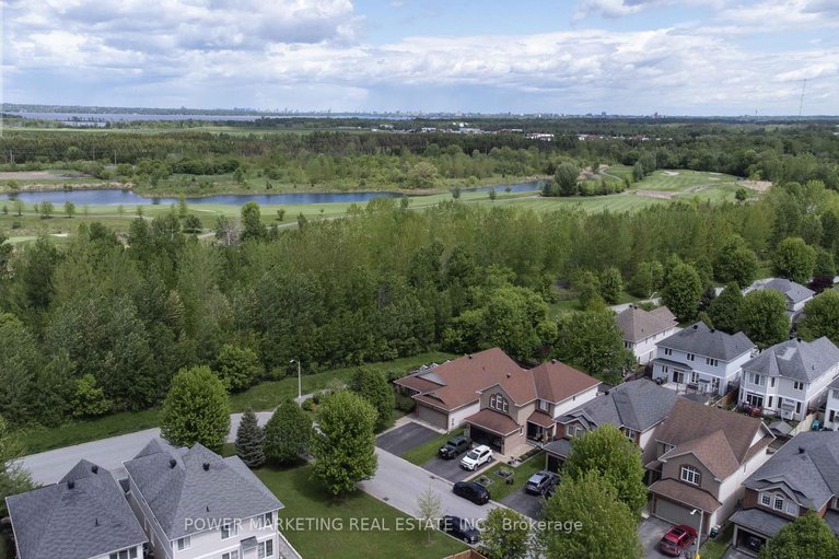 28879602/124-strathcarron-crescent/morgans-grantsouth-march/ottawa/ontario/K2K0C7_46
