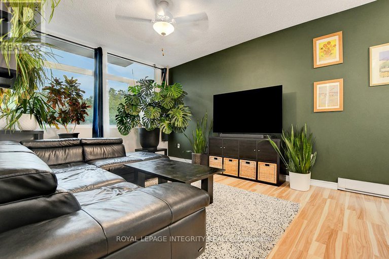 29118050/107-2019-bank-street-s/ellwood/ottawa/ontario/K1V0N1_13