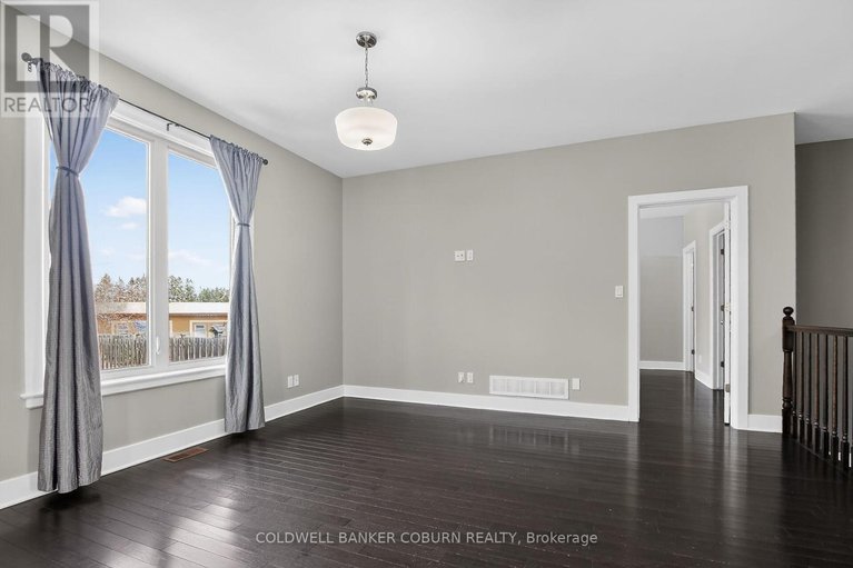 29679357/37-galens-way/kemptville/north-grenville/ontario/K0G1J0_16