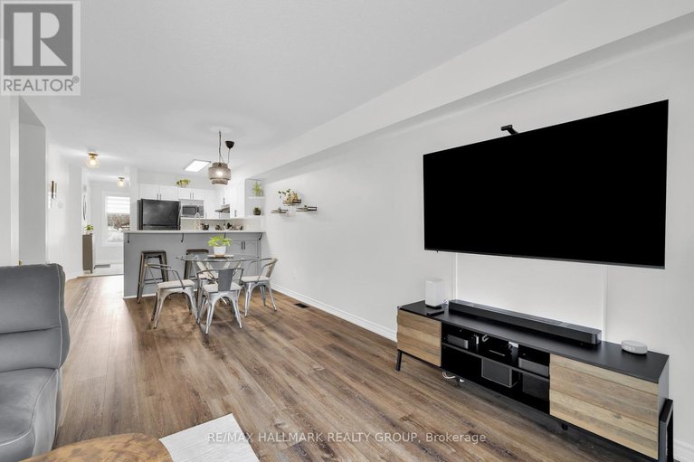 29582357/1344-guthrie-street/leslie-park/ottawa/ontario/K2H1G8_26