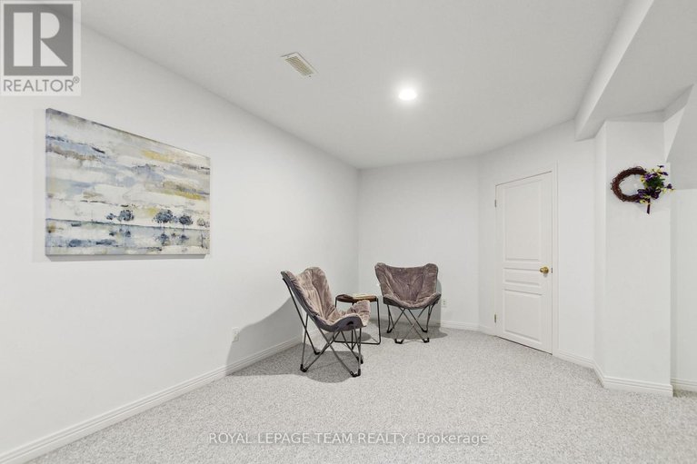 28726721/46-kettleby-street/beaverbrook/ottawa/ontario/K2K3C4_35