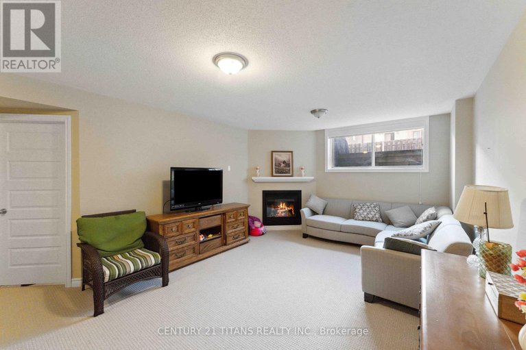 28333580/812-ashenvale-way/avalon-east/ottawa/ontario/K4A0R3_41