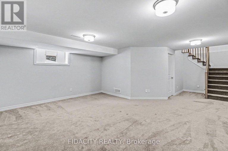 29353092/919-antonio-farley-street/camelot/ottawa/ontario/K4A3N6_24