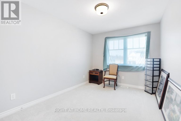 29632648/895-antonio-farley-street/camelot/ottawa/ontario/K1K2Z1_18