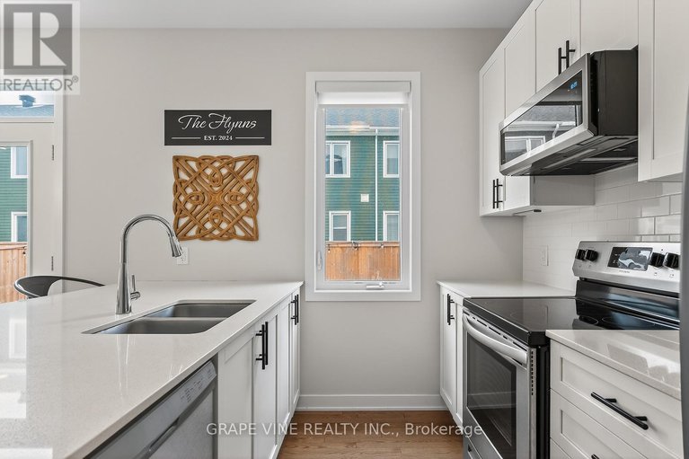 29145607/2005-postilion-street/btwn-franktown-rd-fallowfield-rd/ottawa/ontario/K0A2Z0_16