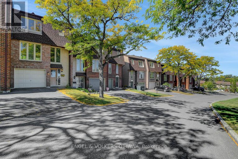 28912116/46-200-owl-drive/hunt-clubwestern-community/ottawa/ontario/K1V9P7_2