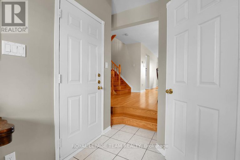 29100824/1584-cedar-mills-road/chateauneuf/ottawa/ontario/K1C7M1_31