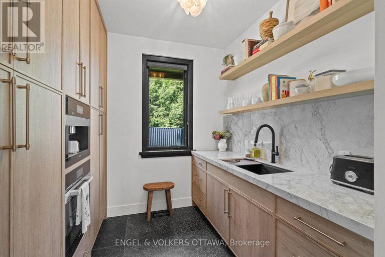 28961794/6351-rideau-valley-drive-n/manotick-south-to-roger-stevens/ottawa/ontario/K4M1B3_26