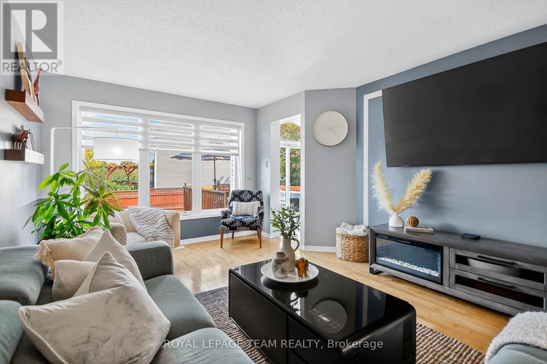 28882622/2001-dunollie-crescent/morgans-grantsouth-march/ottawa/ontario/K2W1H5_12