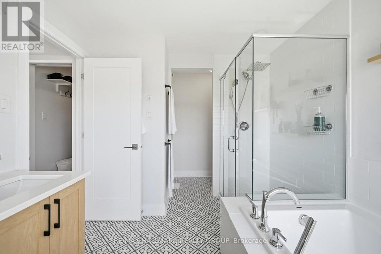 29652155/540-bobolink-ridge/stittsville-south/ottawa/ontario/K2S2N6_20