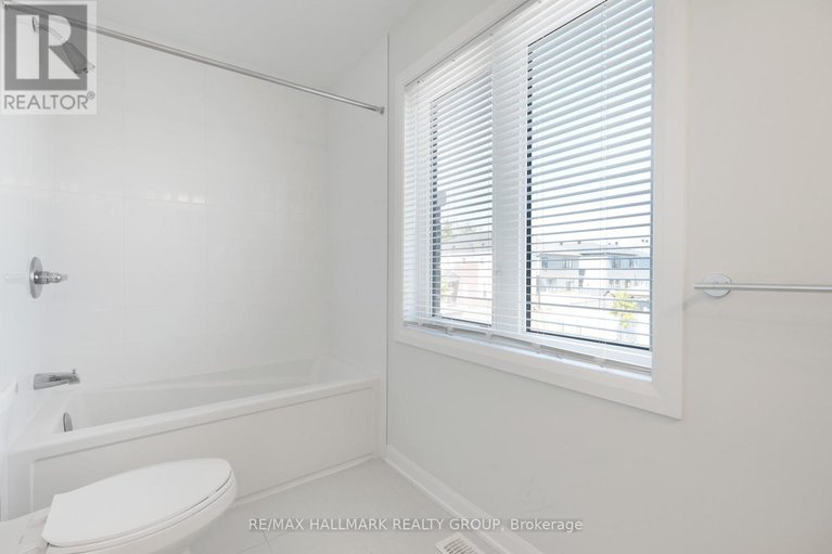 28767574/68-ralph-erfle-way/half-moon-bay/ottawa/ontario/K2J6V5_21