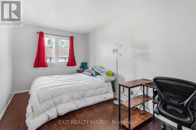 28853609/26-42-oakhaven-private/overbrookcastle-heights/ottawa/ontario/K1K4K1_18
