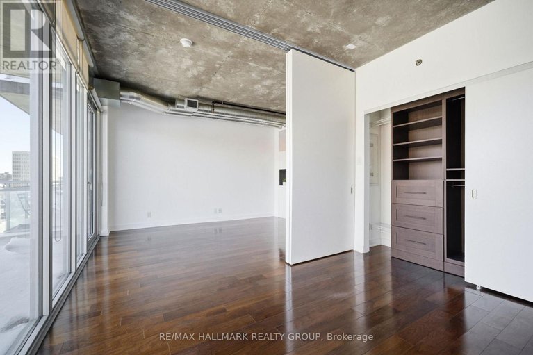 29362548/645-340-mcleod-street/ottawa-centre/ottawa/ontario/K2P1A4_16