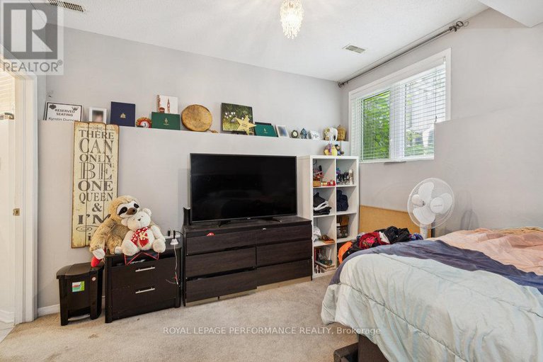 28623555/5-67-steele-park-private/cyrville/ottawa/ontario/K1J0J2_19