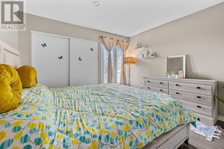 28368697/35-jackson-court/beaverbrook/ottawa/ontario/K2K1B6_23