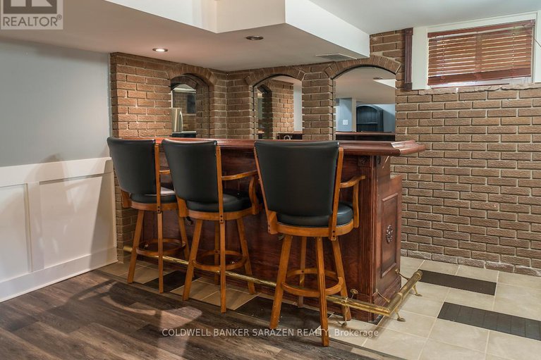 29261166/875-usborne-street/mcnabbraeside-twps/mcnabbraeside/ontario/K0A1G0_16