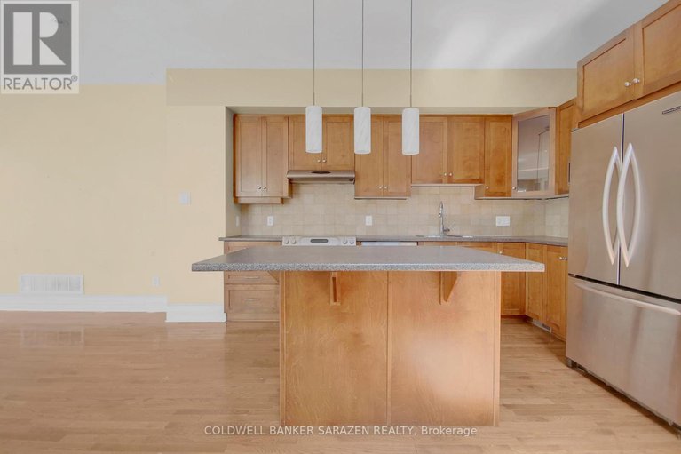 29195012/286-parkin-circle/blossom-parkkemp-parkfindlay-creek/ottawa/ontario/K1T4G8_20