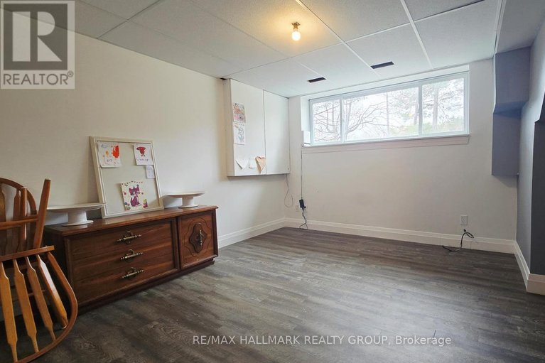 29683864/244-baldwin-street/constance-bay/ottawa/ontario/K0A3M0_27