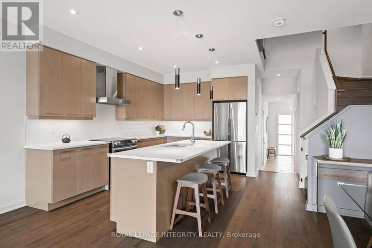 29460827/110-larimar-circle/riverside-southgloucester-glen/ottawa/ontario/K1X0B6_8