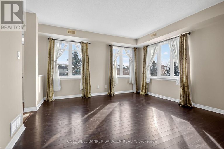 29290169/6-3785-canyon-walk-drive/riverside-southgloucester-glen/ottawa/ontario/K1V2M4_9