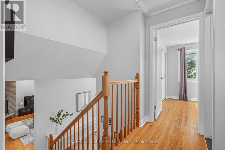 28842366/1800-devlin-crescent/playfair-park/ottawa/ontario/K1H5T6_17