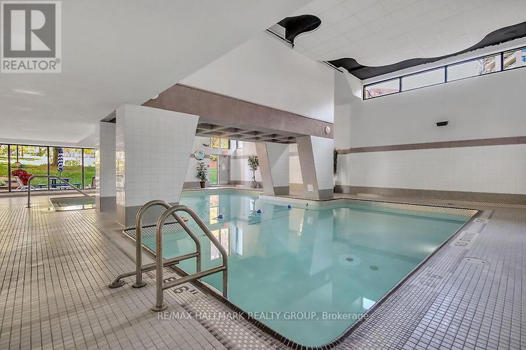 28706061/705-1081-ambleside-drive/woodroffe/ottawa/ontario/K2B8C8_27
