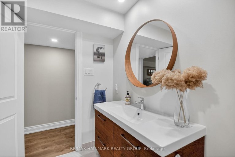 29641179/131-rivington-street/carp/ottawa/ontario/K0A1L0_41