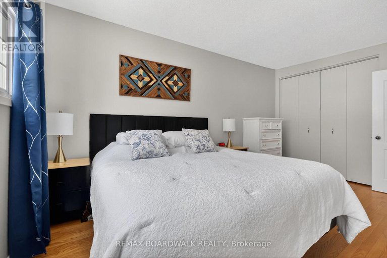 29402322/2462-tupper-avenue/hawthorne-meadows/ottawa/ontario/K1G1G7_32