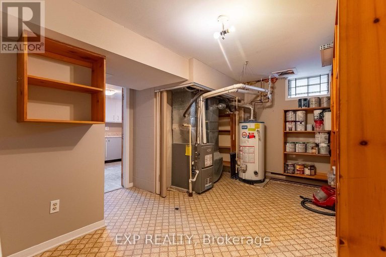 28501976/318-montfort-street/vanier/ottawa/ontario/K1L5N4_19