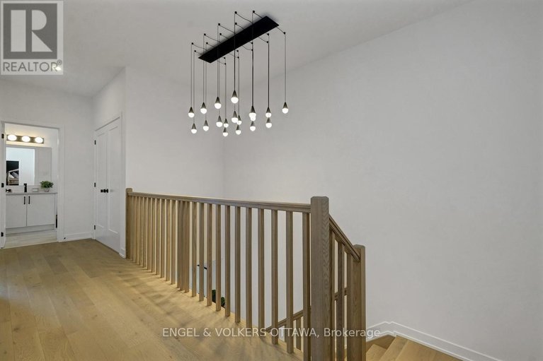 29008801/2006-allegrini-terrace/emerald-meadowstrailwest/ottawa/ontario/K2S2S7_32